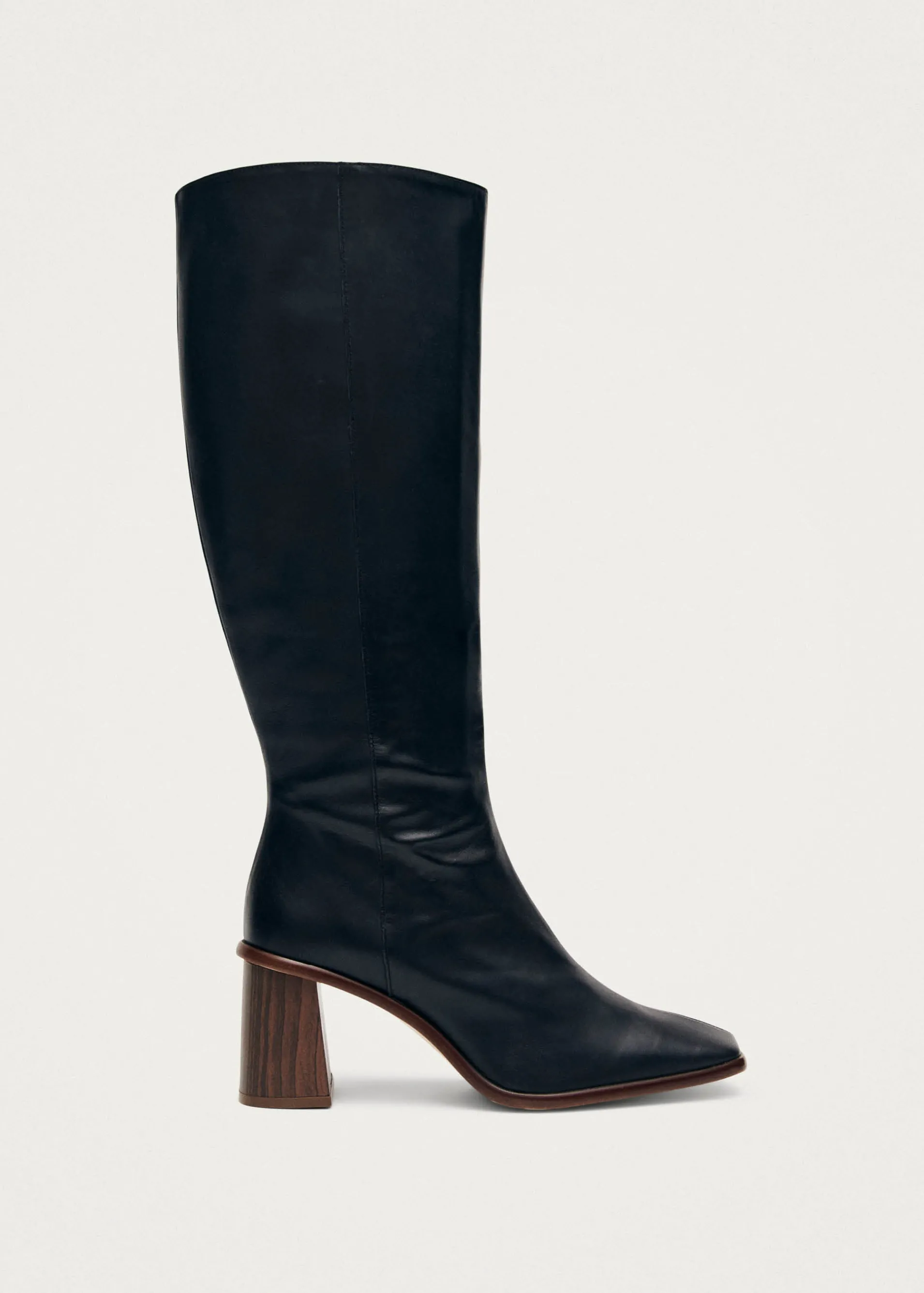 Shop East Bottes en cuir noir Bottes