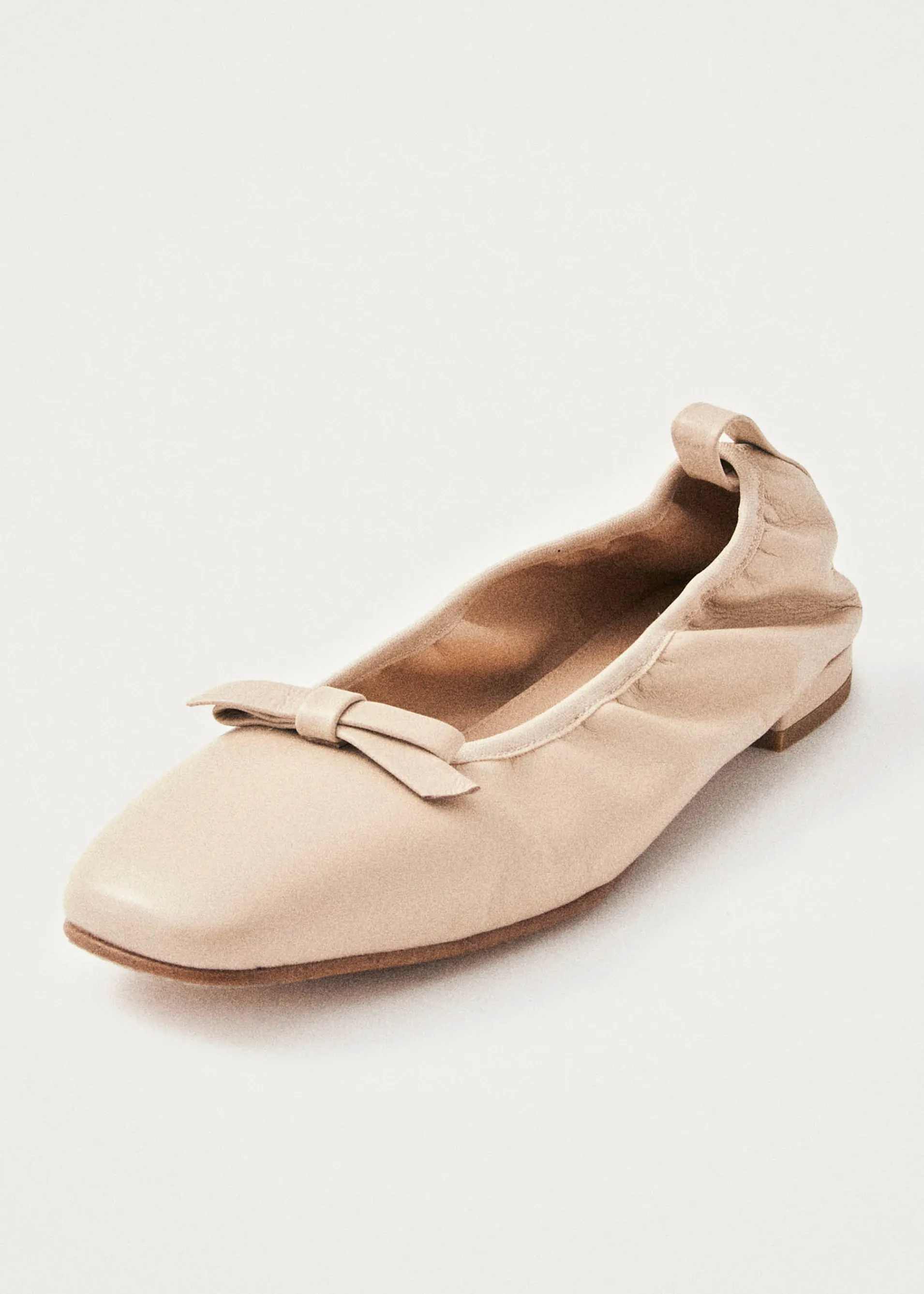 Store Freya Ballerines en Cuir Crème Unités Limitées | Ballerines