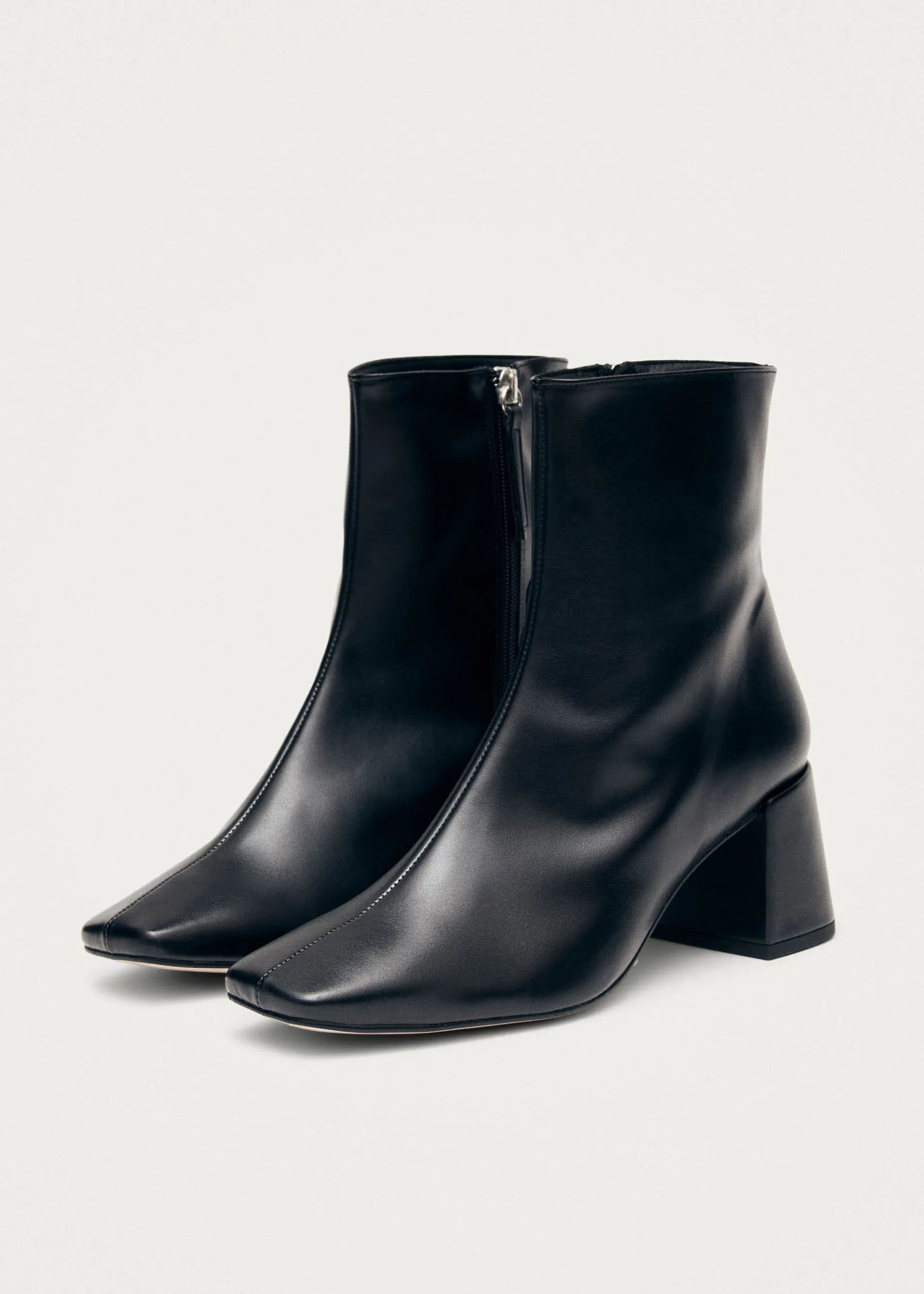 Shop Watercolor Bottines en cuir vegan noir Unités Limitées | Vegan