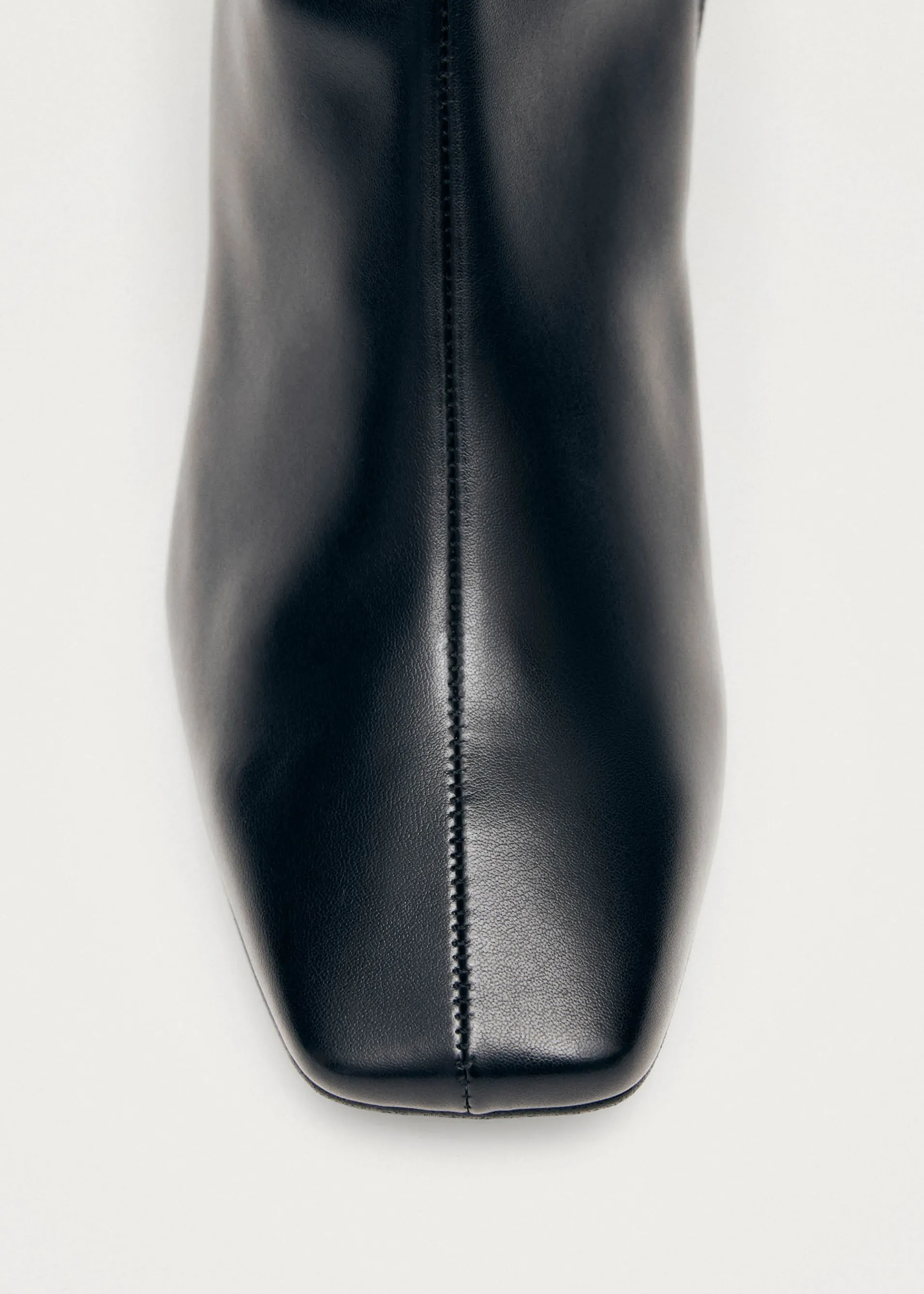 Shop Watercolor Bottines en cuir vegan noir Unités Limitées | Vegan