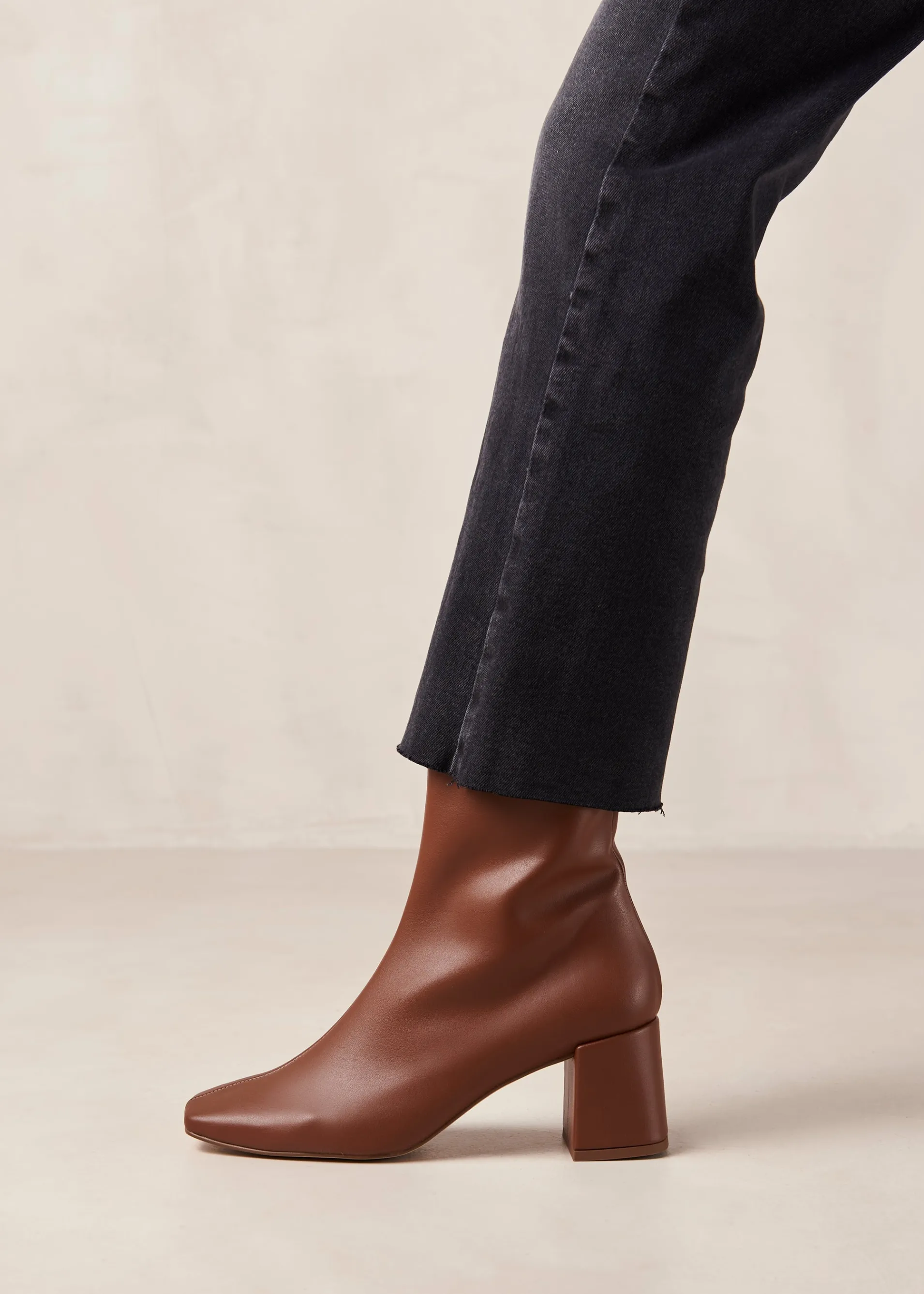 Cheap Watercolor Gingerbread Bottes en Cuir Végan Marron Vegan