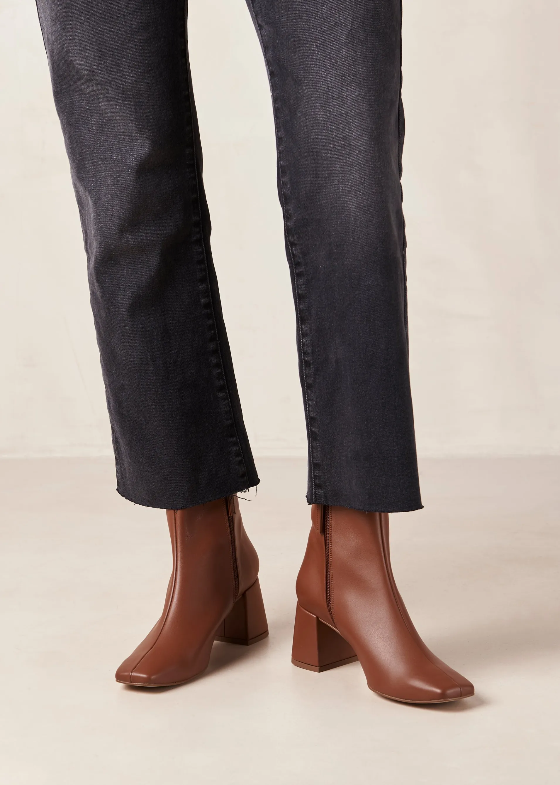 Cheap Watercolor Gingerbread Bottes en Cuir Végan Marron Vegan