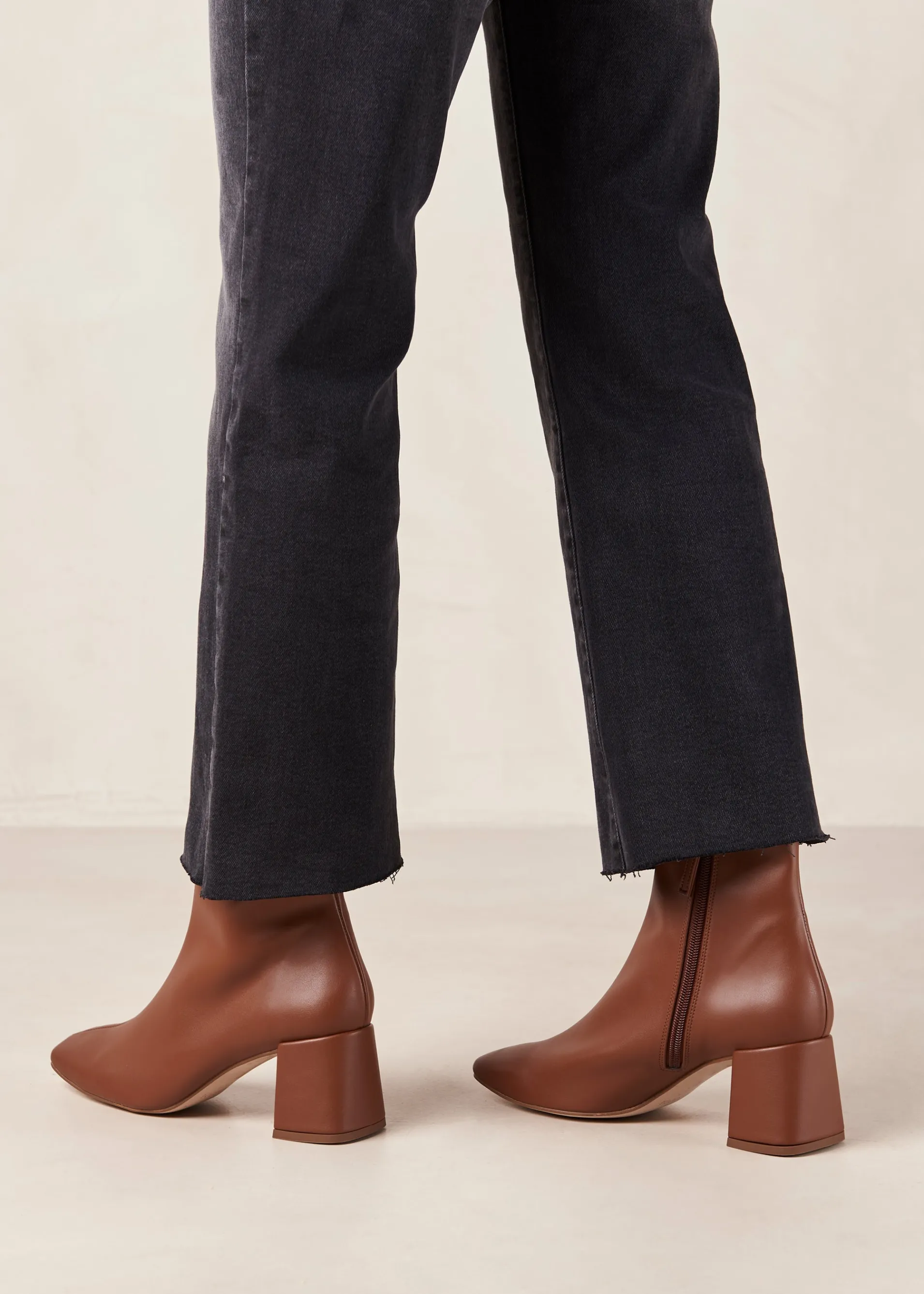 Cheap Watercolor Gingerbread Bottes en Cuir Végan Marron Vegan