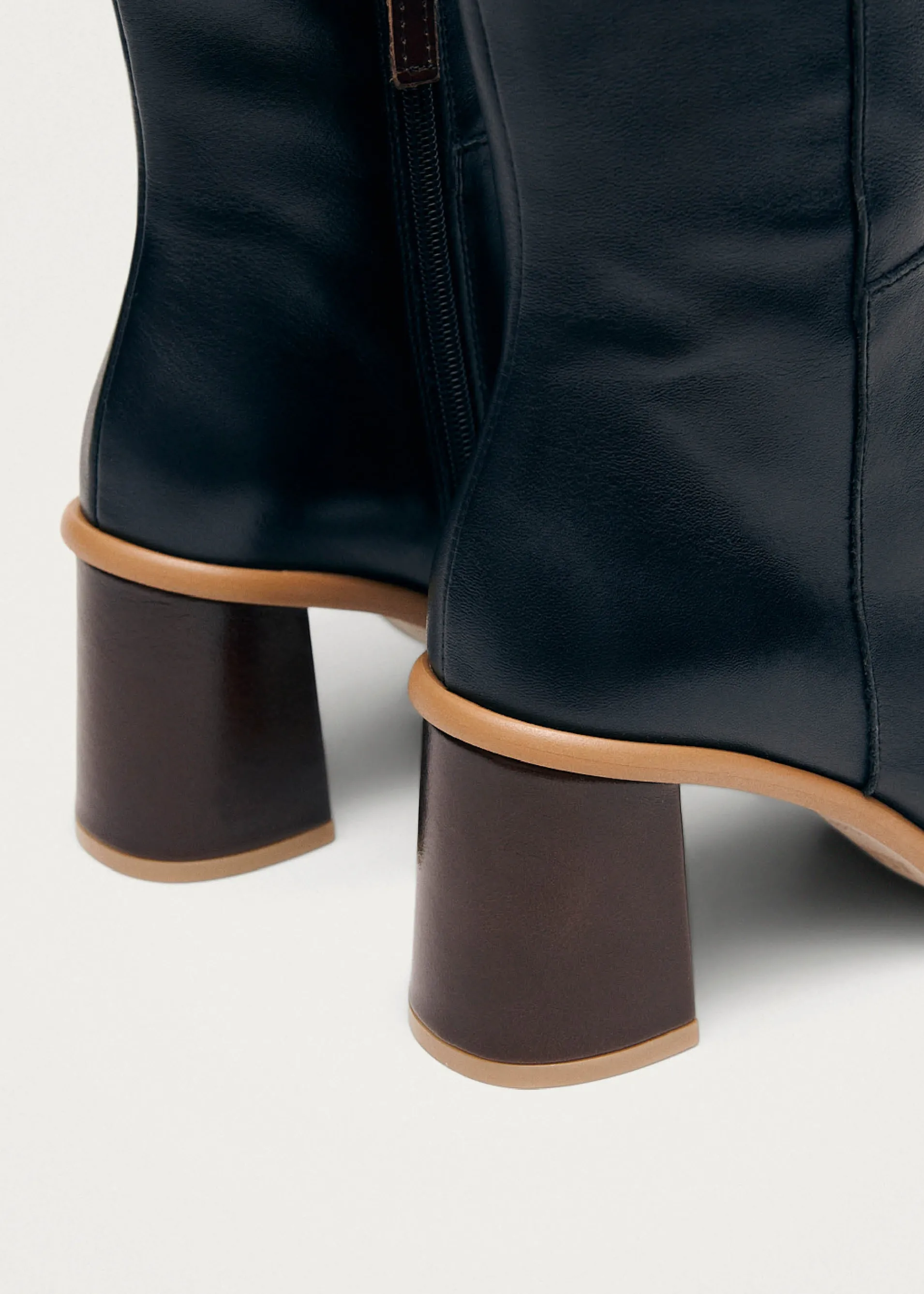 Cheap West Vintage Bottines en cuir noir Bottes